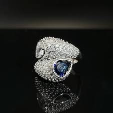 Anillo Plateado con Zafiro