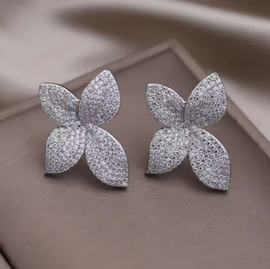 Aretes Pleateados estilo VCA